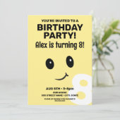 かわいい笑顔顔誕生日招待状 招待状 (スタンド正面)