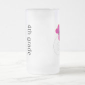 かわいい第4等級によって曇らされるマグ フロストグラスビールジョッキ (中央)