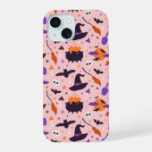 かわいい紫とピンクのハロウィンパターン iPhone 15ケース (裏面)
