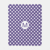 かわいい紫と白の水玉模様モノグラム フリースブランケット (正面)