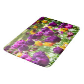 かわいい紫と黄色のチューリップ バスマット (アングル)