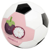 かわいい紫のマンゴスチン漫画イラストレーション サッカーボール (3/4)