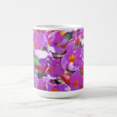 かわいい紫の小さな花 コーヒーマグカップ (中央)