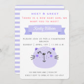 かわいい紫の猫 |挨拶とミーティング新生児 招待状 (正面/裏面)