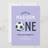 かわいい紫サッカースポーツキッズ1歳の誕生日 招待状 (正面)