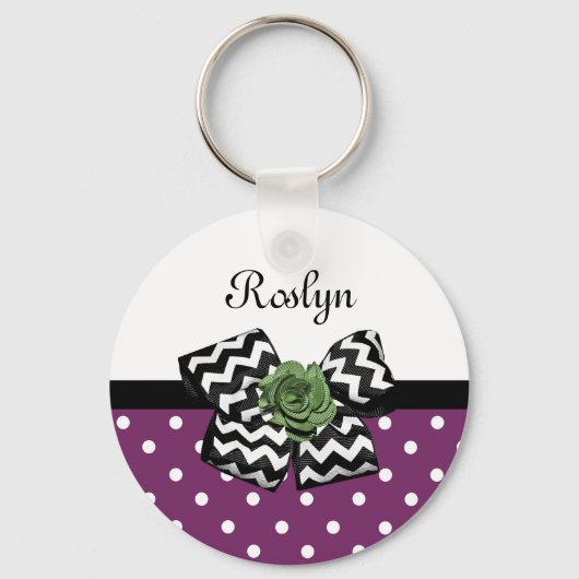 かわいい紫色のドットグリーンバラシェブロンボウと名前 キーホルダー (正面)