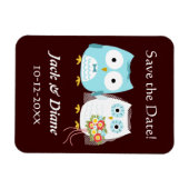 かわいい結婚フクロウの新郎新婦がデートを守る マグネット (横)