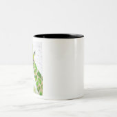 かわいい緑のキリンおよびのまわりに ツートーンマグカップ (中央)