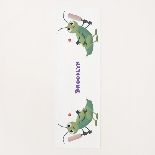 かわいい緑のクリケット昆虫漫画イラストレーション ヨガマット (正面)