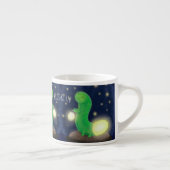 かわいい緑のグローの虫の漫画イラストレーション エスプレッソカップ (右)