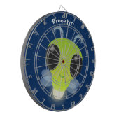 かわいい緑のグローブバグ蛍の漫画イラストレーション ダーツボード (正面左)