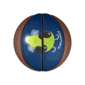 かわいい緑のグローブバグ蛍の漫画イラストレーション ミニバスケットボール (縦)