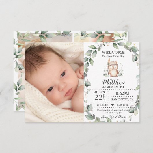 かわいい緑のフクロウ新生児ボーイフォトコラージュ誕生 案内状 (正面/裏面)