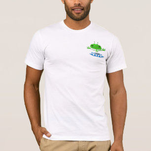 かわいい緑の宇宙エイリアンと宇宙船 Tシャツ