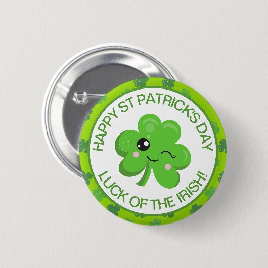 かわいい緑の微笑むアイリッシュラッキークローバー 缶バッジ (正面&裏面)