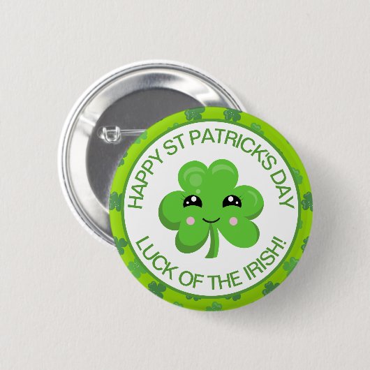 かわいい緑の微笑むアイルランドのラッキーアイルクローバー 缶バッジ (正面&裏面)