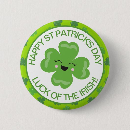 かわいい緑の微笑むアイルランドのラッキーアイルクローバー 缶バッジ (正面)