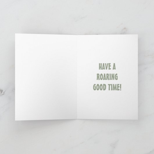 かわいい緑の恐竜の幼い子どもの誕生日 カード (内部)