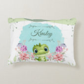 かわいい緑の恐竜フローラパーソナライズされた アクセントクッション (裏面)