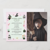 かわいい緑の魔女の誕生日パーティーの写真 招待状 (正面)