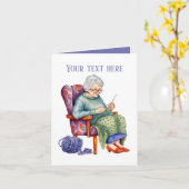 かわいい編み物高齢者の女性のメッセージを追加 カード (黄色い花)