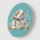 かわいい羊たちに花とパッチワークのアクセント ラージ壁時計 (傾斜)
