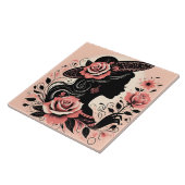 かわいい美しい女性が家にクラフト タイル (側面)