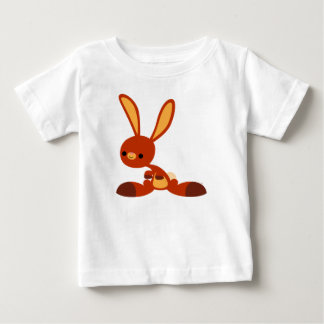 かわいい興味のある漫画のウサギベビーTシャツ ベビーTシャツ