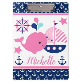 かわいい航海のピンクのクジラといかり柄 クリップボード