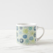 かわいい花が付いているスタイリッシュな花パターン エスプレッソカップ (右)