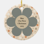 かわいい花のファームハウス初めてのクリスマス セラミックオーナメント (裏面)