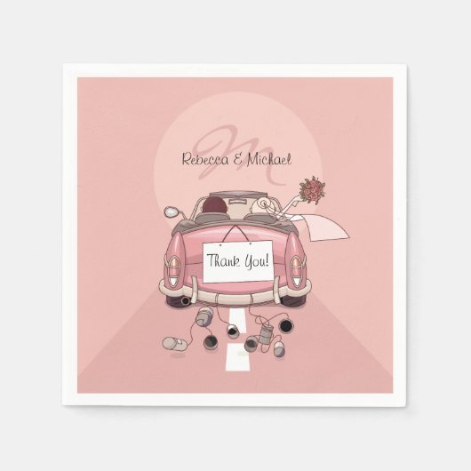 かわいい花嫁と新郎ピンクの休暇カー スタンダードカクテルナプキン (正面)