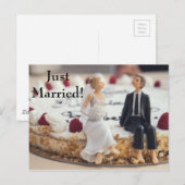 かわいい花嫁と花婿の白いケーキの装飾 案内ポストカード (正面/裏面)