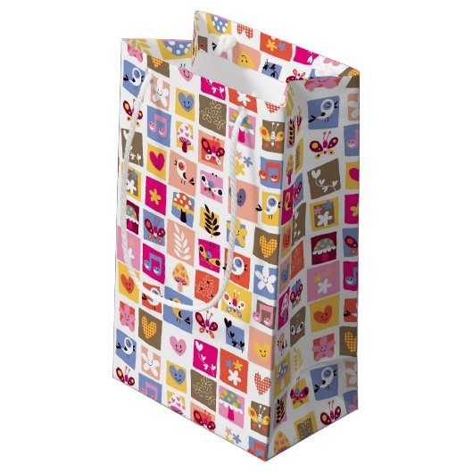 かわいい花、鳥、ハートはパターンを平方します スモールペーパーバッグ (裏面アングル)