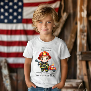 かわいい若い消防士の赤いギア Tシャツ