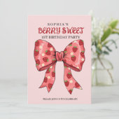 かわいい苺と小さな花の リボンが飾られたパーティー招待状 招待状 (スタンド正面)