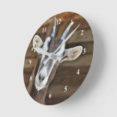 かわいい茶色と白いヤギの写真 ラウンド壁時計 (傾斜)
