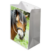 かわいい茶色のポニー ミディアムペーパーバッグ (裏面アングル)