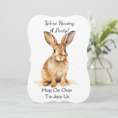 かわいい茶色の森のウサギのカスタマイズ 招待状 (スタンド正面)