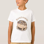 かわいい茶色の砂漠の雨のカエル漫画イラストレーション Tシャツ (正面)