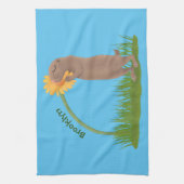 かわいい草原の犬が花漫画を嗅ぐ キッチンタオル (縦)