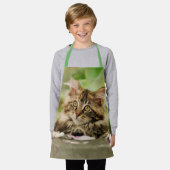 かわいい虎猫メーヌクーンキャットキットフワフワ頭の写真 エプロン (着用した状態)