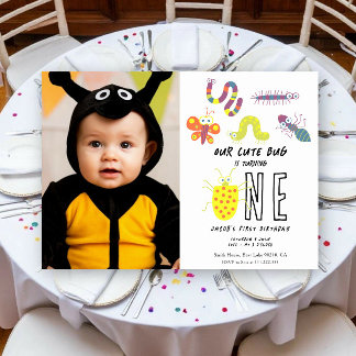 かわいい虫の子供の1歳の誕生日パーティー 招待状