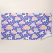 かわいい虹のユニコーンの誕生日パープルキッズ ビーチタオル (正面)