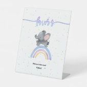 かわいい虹の赤ちゃんシャワーギフト エレファント 台座サイン (正面)