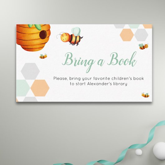 かわいい蜂が本を持ってくるベイビーシャワー エンクロージャーカード