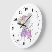 かわいい裁縫ルームのマウスデコール ラージ壁時計 (傾斜)