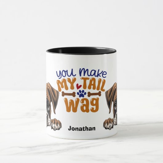 かわいい覗きボクサー犬しっぽを振る マグカップ (中央)