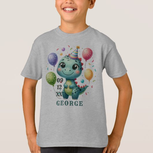 かわいい誕生日の恐竜 Tシャツ (正面)
