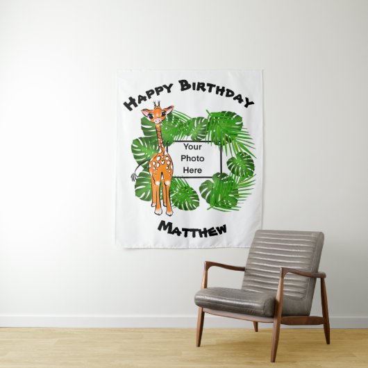 かわいい誕生日サファリのキリン  | 熱帯の森 タペストリー (インサイチュ)